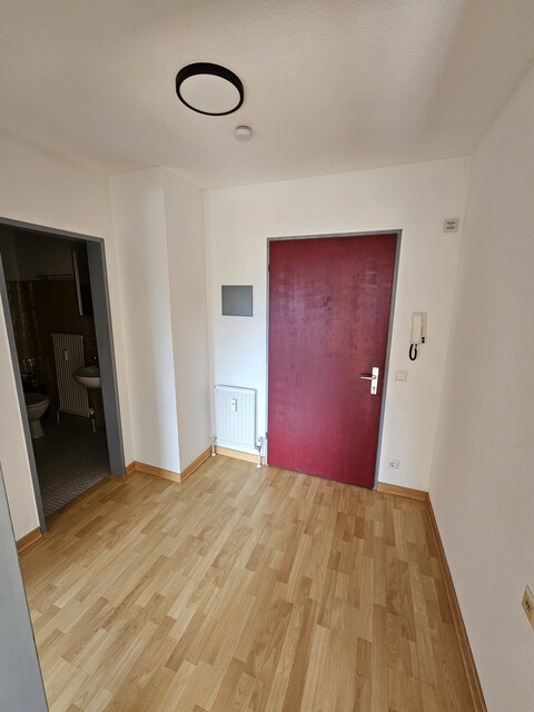Schöne Ruhige Dachgeschoss Wohnung
