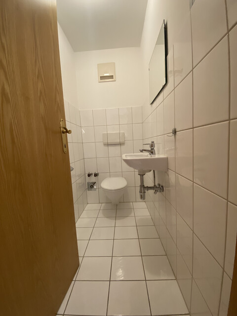 ohne Provision -  2,5 Zimmer Wohnung mit verglaster Veranda