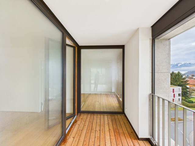 Helle, großzügige 2-Zimmer-Wohnung mit einmaligem Blick übers Rheintal