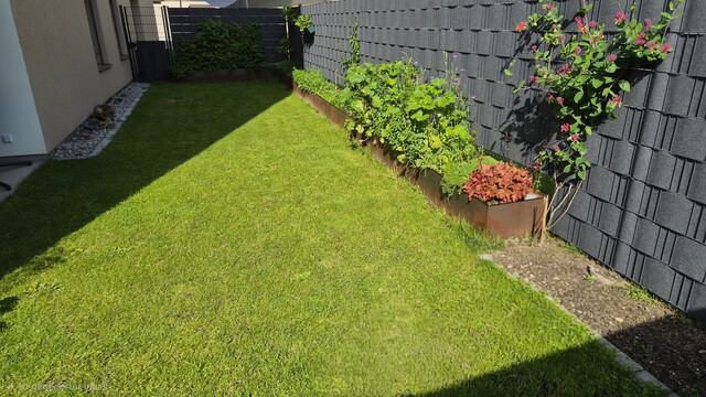 Neuwertige 4-Zimmer-Gartenwohnung mit Top-Ausstattung (Option auf XXL-TG-Platz)