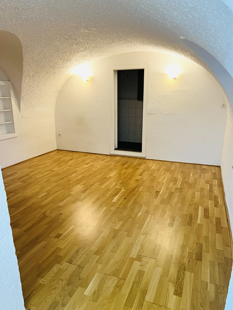 Sanierte 1.5 Zimmerwohnung Erdgeschoss Wohnung direkt neben der Pfarrkirche (neue Preise!!!)