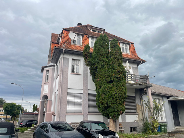 Sanierungsbedürftige -Historische Villa in Lustenau wird hier zum Kauf Angeboten