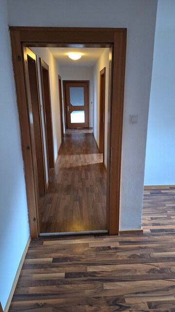 5-Zimmer-Wohnung in sehr guter Lage neu zu vermieten