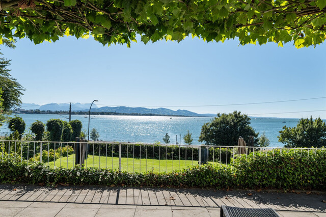 Hochmoderner Luxus mit unverbaubarer Seesicht