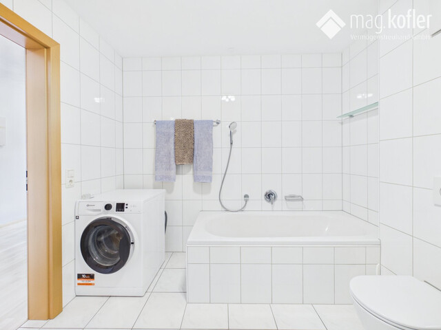 Lichtdurchflutete 3-Zimmer Wohnung mit Loggia in Weiler