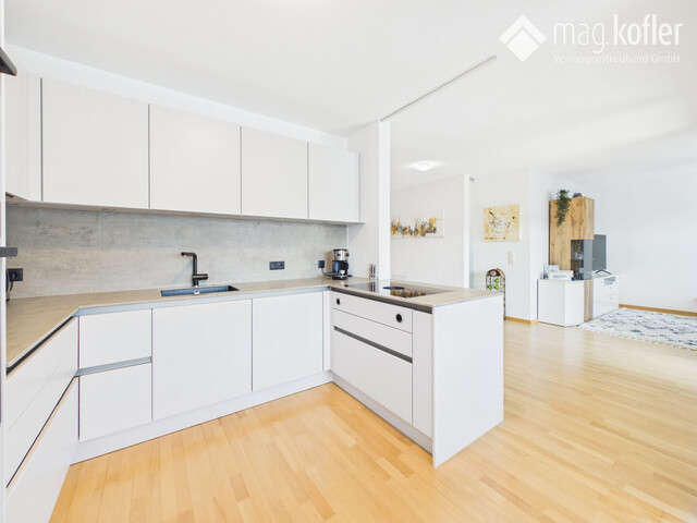 Lichtdurchflutete 3-Zimmer Wohnung mit Loggia in Weiler