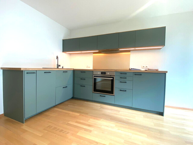 Sanierte 3-Zimmer Gartenwohnung mit Garage, Terrasse, Garten und Keller in Top-Lage!