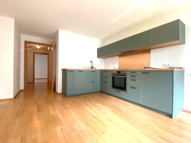 Sanierte 3-Zimmer Gartenwohnung mit Garage, Terrasse, Garten und Keller in Top-Lage!