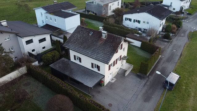 Traumhaftes Einfamilienhaus mit großzügigem Garten in Top-Lage Frastanz.