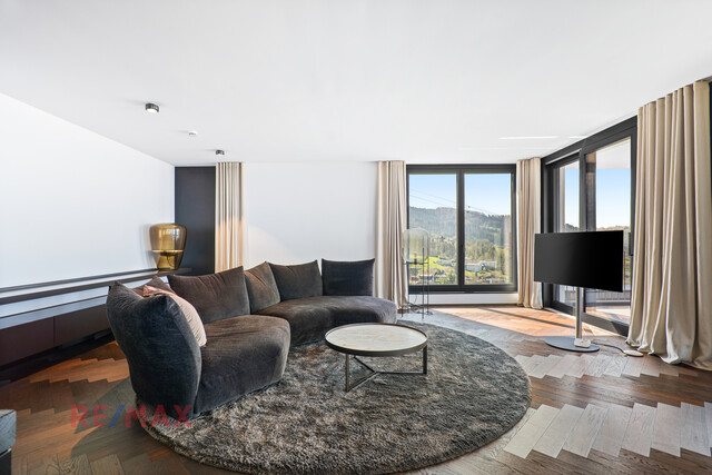 Fantastisches Panorama trifft Design: Luxuriöser Hauptwohnsitz