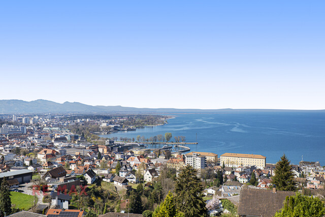 Fantastisches Panorama trifft Design: Luxuriöser Hauptwohnsitz