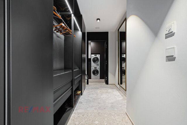 Fantastisches Panorama trifft Design: Luxuriöser Hauptwohnsitz