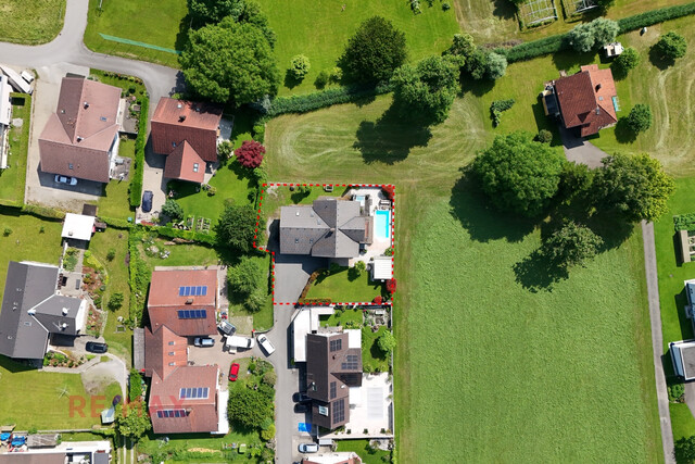 Exklusive Wohlfühloase – Elegantes Haus mit Gartenidylle