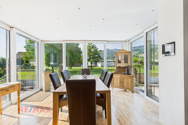 Exklusive Wohlfühloase – Elegantes Haus mit Gartenidylle