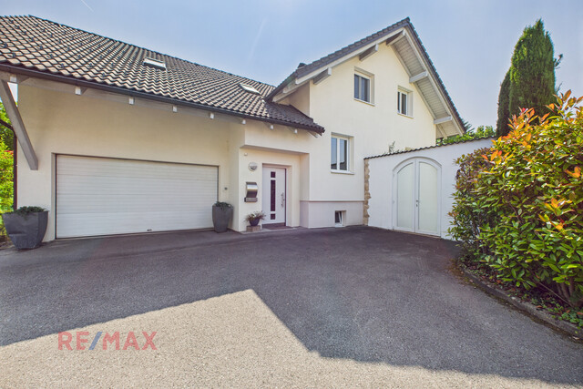 Exklusive Wohlfühloase – Elegantes Haus mit Gartenidylle