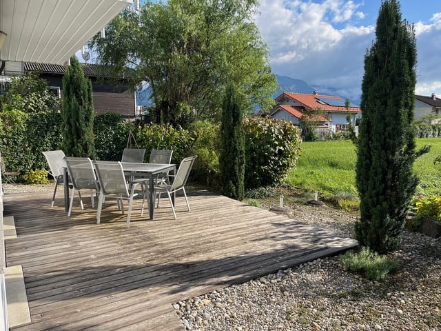 Provisionsfreie Doppelhaushälfte mit Balkon und Garten mitten im Grünen!