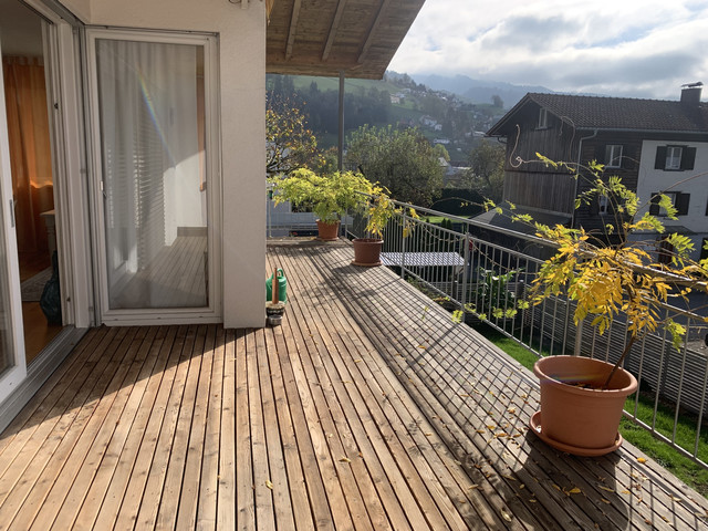 Traumhafte Dachgeschosswohnung mit Garten, 2 Stellplätzen, Balkon & Terrasse!