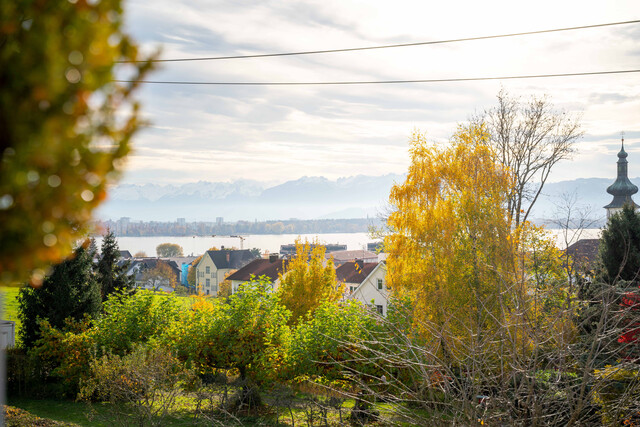 MIETE: 4-Zimmer-Dachgeschosswohnung mit Seeblick  in Lochau