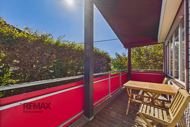 Ein ganz besonderer Platz am Bodensee – charmantes Bootshaus mit eigener Bootsgarage direkt am Wasser