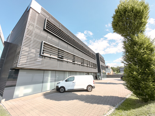 Attraktives Wohn- und Geschäftshaus in frequentierter Lage von Hard