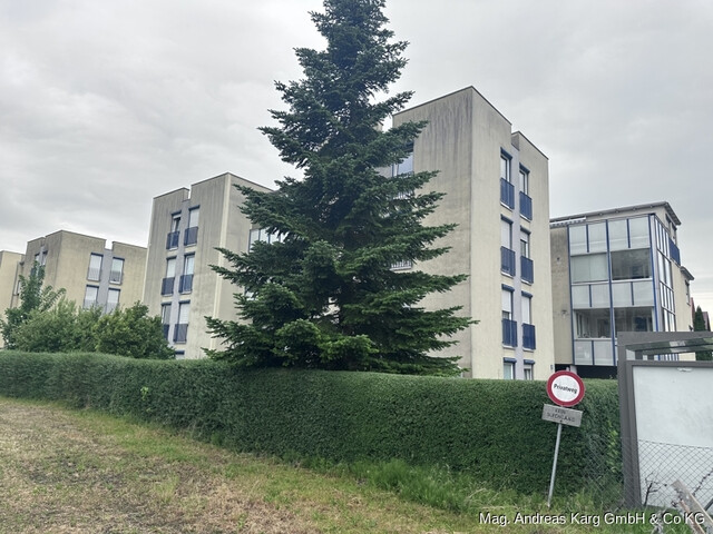 2-ZIMMER-GARTENWOHNUNG MIT TIEFGARAGENPLATZ