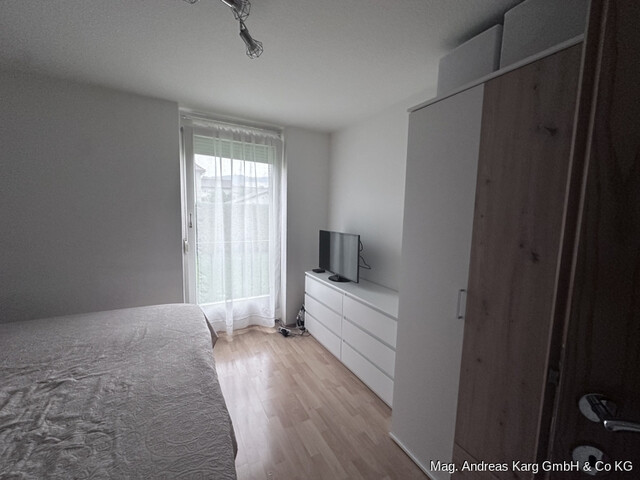 2-ZIMMER-GARTENWOHNUNG MIT TIEFGARAGENPLATZ