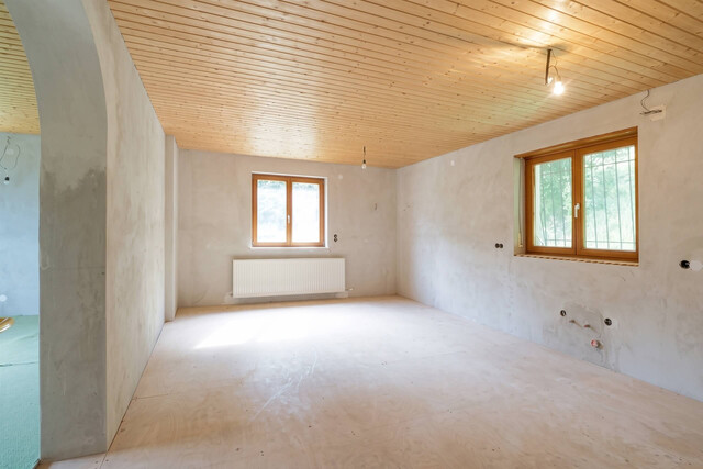 Naturidyll mit Weitblick in Frastanz: EFH auf 2.170 m² Grund, flexible Nutzung, Studio & Großgarage