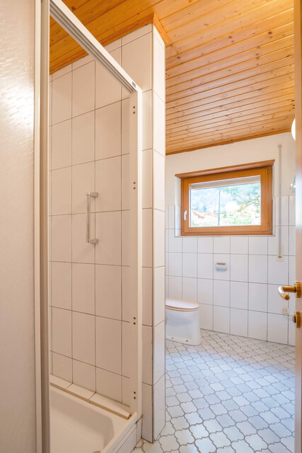 Naturidyll mit Weitblick in Frastanz: EFH auf 2.170 m² Grund, flexible Nutzung, Studio & Großgarage