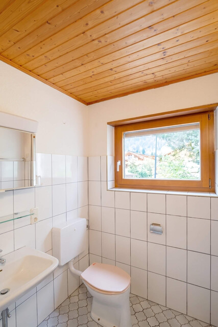 Naturidyll mit Weitblick in Frastanz: EFH auf 2.170 m² Grund, flexible Nutzung, Studio & Großgarage