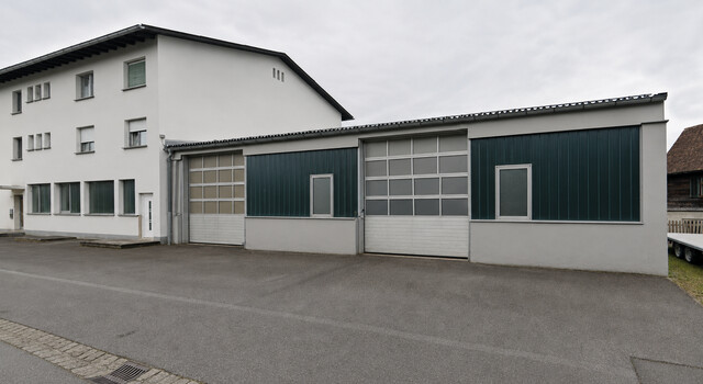 Gewerbehalle mit Charakter in zentraler Lage