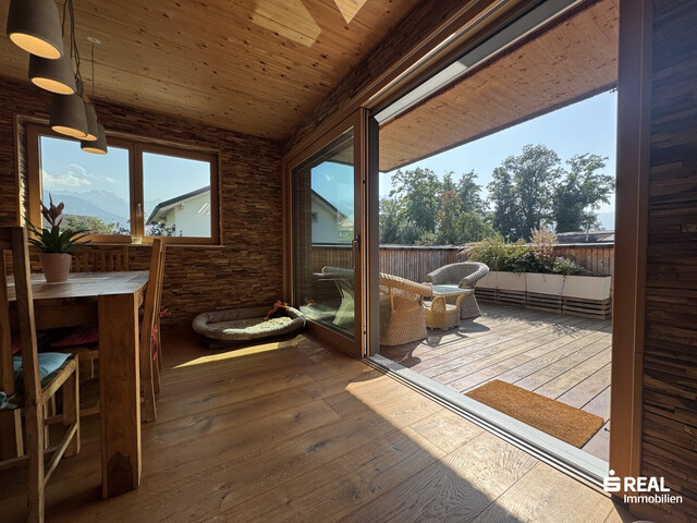 Ihr Traumhaus mit Pool wartet!