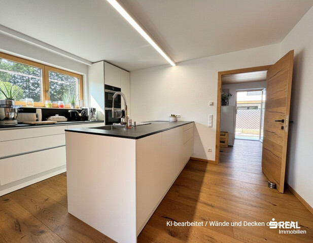 Ihr Traumhaus mit Pool wartet!