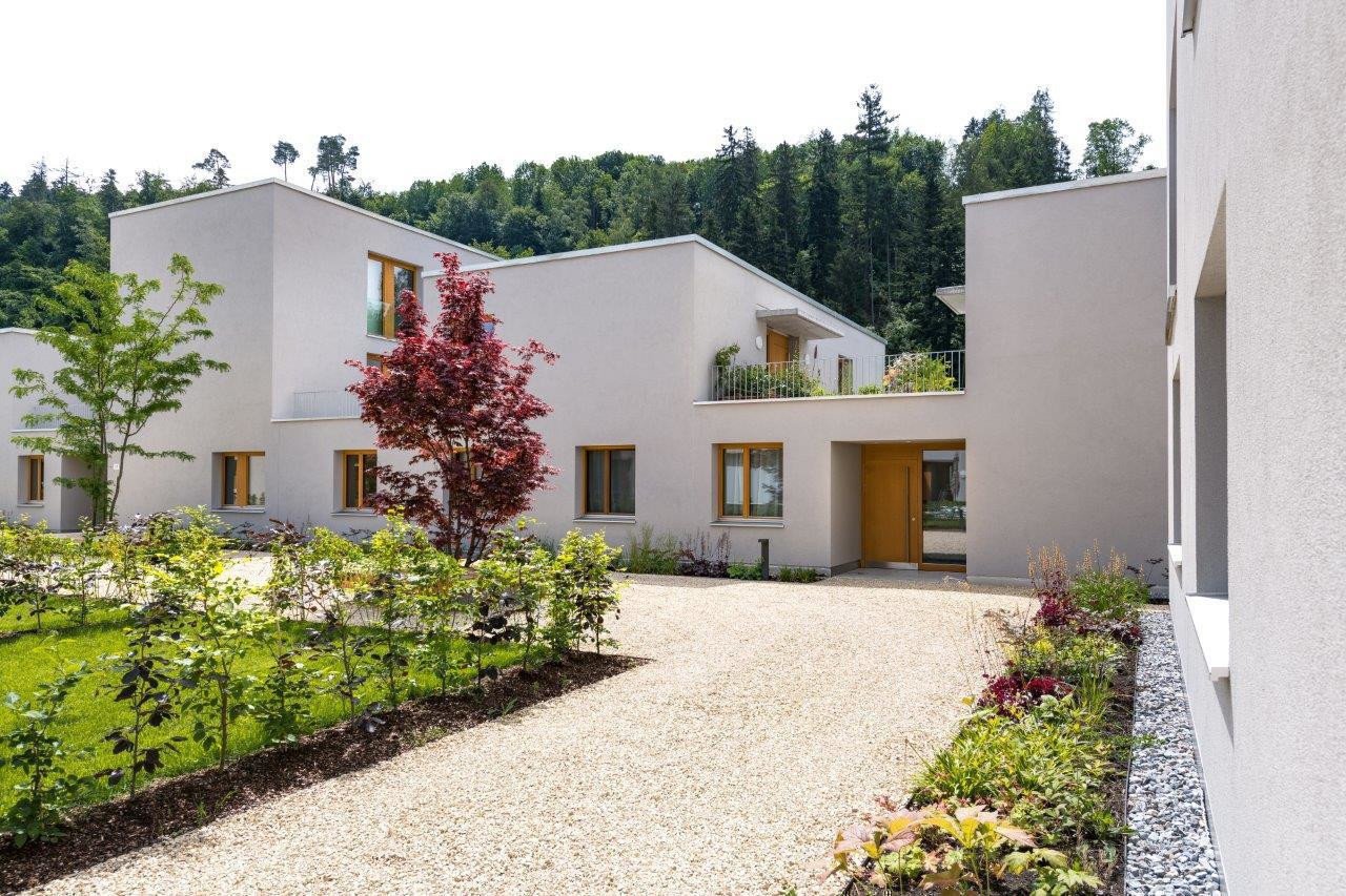 Mit dem Lift direkt in die Wohnung! Exklusive 2-Zimmer-Dachgeschoss-Wohnung in Feldkirch-Nofels "Bergäcker" bezugsfertig!