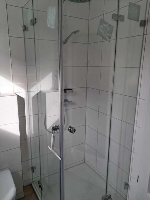 Neubau-Wohnung zur Miete: 1 Zimmer, Bad mit Dusche und Einbauküche
