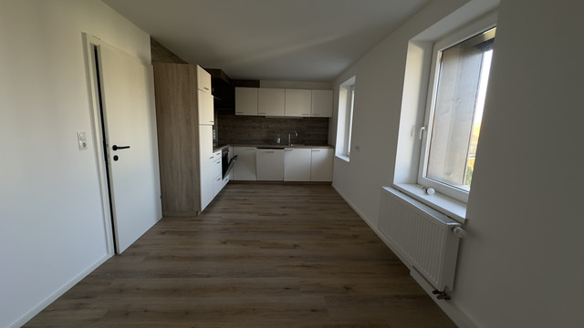 PRIVAT!! traumhafte 3-Zimmer Terrassenwohnung mit großer Terrasse!