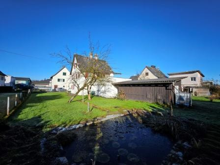 Älteres Einfamilienhaus in sonniger und ruhiger Lage von Altach mit großem Garten zu kaufen!