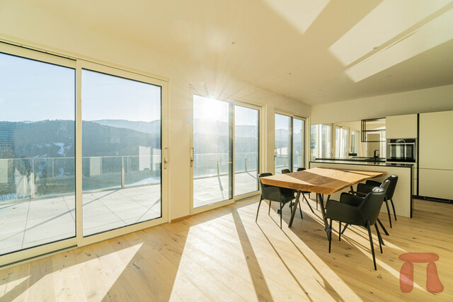 TRAUM-PENTHOUSE in BESTLAGE mit GROßER TERRASSE und einzigartigem SEE-UND BERGBLICK