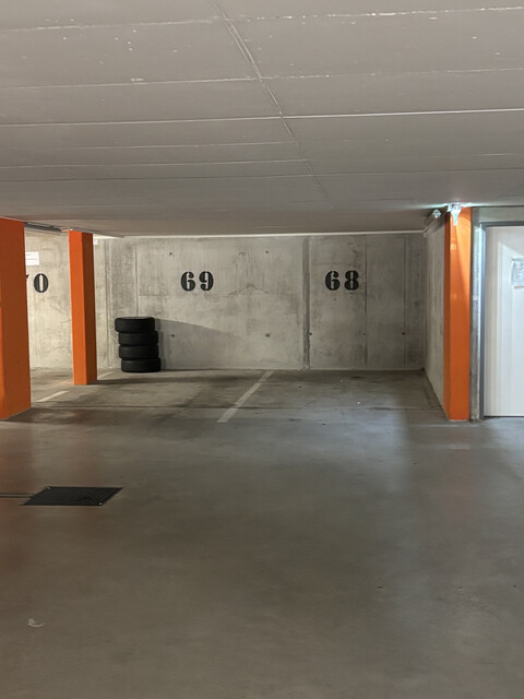 Tiefgaragenplatz