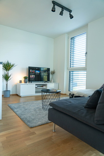 Sonnige hochwertige Eck-Wohnung in See- u Stadtnähe