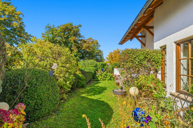Bodenseeblick: Großes Einfamilienhaus inkl. Einliegerwohnung