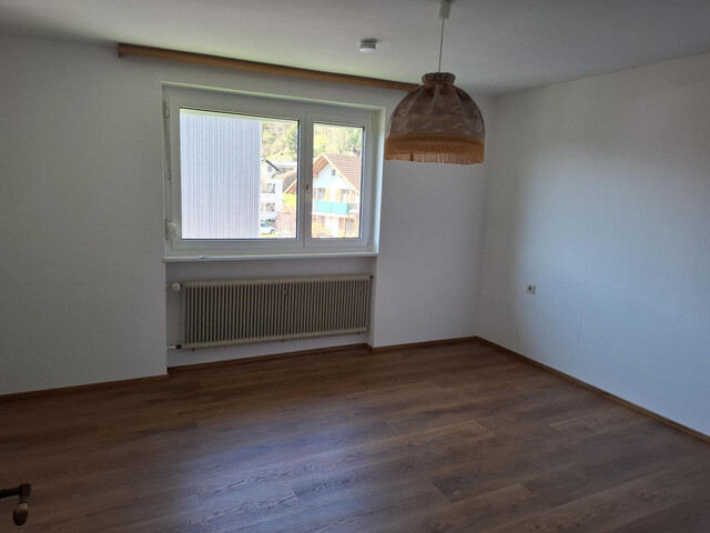 Wohnen mit Aussicht & Sonne – 3‑Zimmer‑Wohnung mit Südbalkon am Sattelberg in Klaus