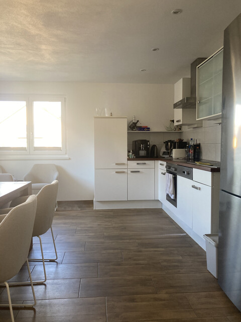 Ideales Generationenhaus mit 3 großen, modernen Wohnungen!