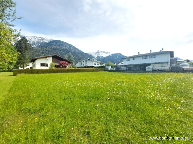 Sensationelles Baugrundstück mit 1.074m² und herrlichem Bergpanorama in Nüziders zu verkaufen!