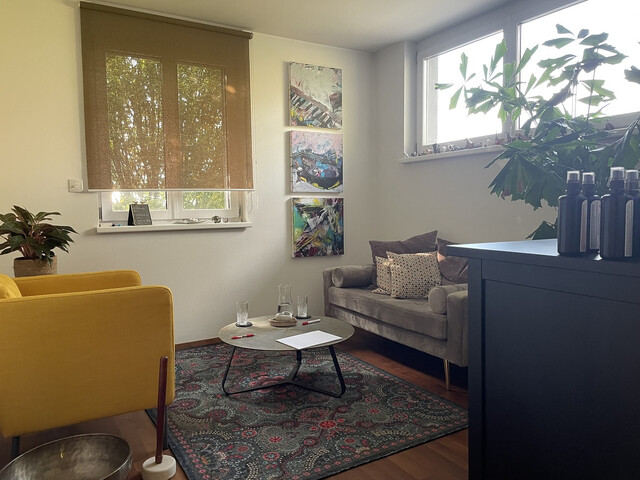 Traumhaftes Haus mit großen, hellen Räumen, großer Terrasse, Garten & Garage in Top-Lage!