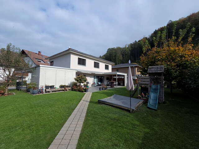 Traumhaftes Einfamilienhaus mit großem Garten in sehr guter Lage von Götzis!