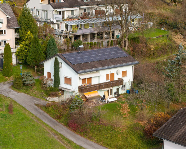 Grundstück in beliebter Hanglage in Klaus mit Altbestand