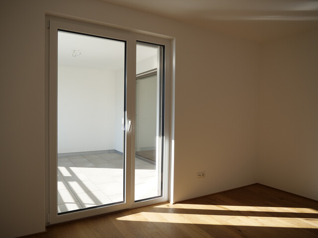 NEUBAU: 4-Zi-Wohnung im Dachgeschoss