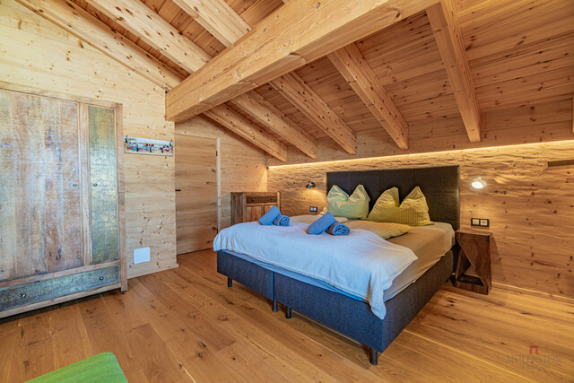 Neuwertiges Chalet Dorf mit Alm-Gasthof in bester Lage am Falkert - direkt neben der "Heidi-Alm"