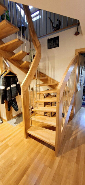 Traumhafte zweigeschossige Dachwohnung in Götzis mit Galerie, Terrasse und TG Platz - tolles Wohnerlebnis pur!