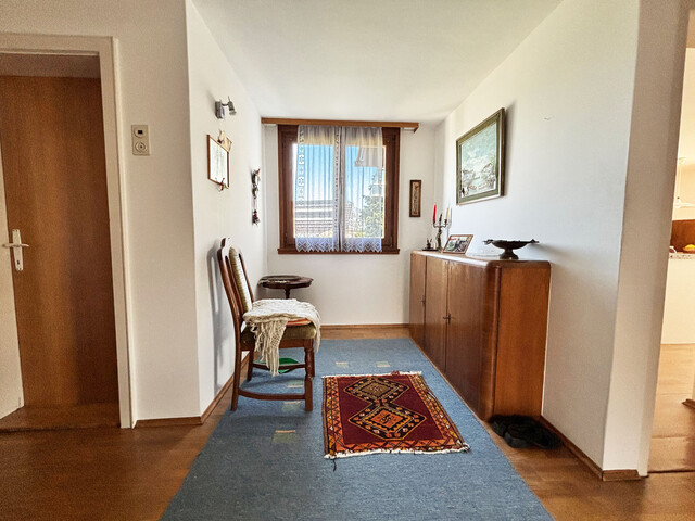 Älteres Wohnhaus mit viel Potenzial im Herzen von Höchst 